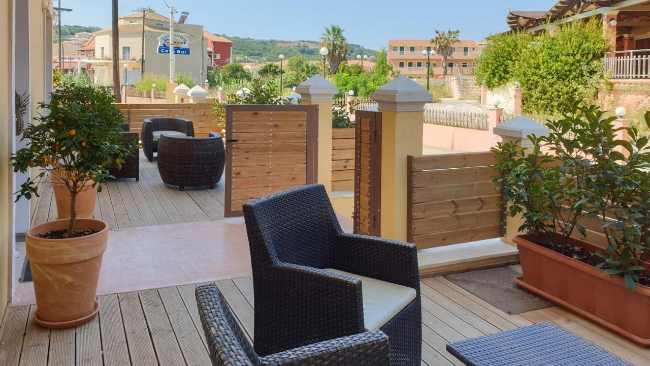 Helen Apartments & Studios Άγιος Στέφανος Εξωτερικό φωτογραφία