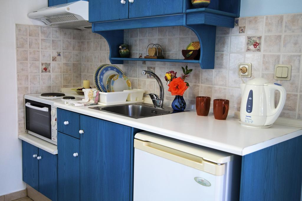 Helen Apartments & Studios Άγιος Στέφανος Εξωτερικό φωτογραφία